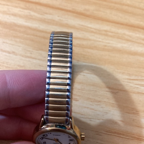 3 for $33 Timex Women's T2H381 Easy Reader Two-Tone Expansion Band Watch - Picture 3 of 9